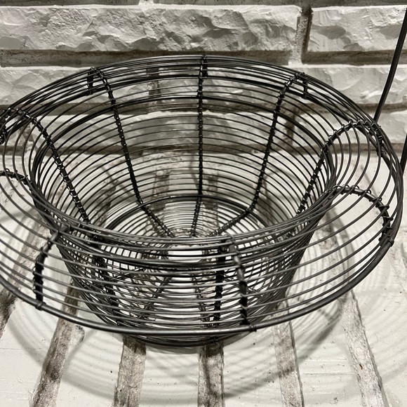 Vintage Round Primitive Farmhouse Wire Egg Veggie Basket - Picture 4 of 9